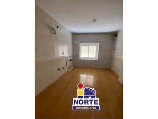 Maison à Centro. Venta de casa en melilla con jardín y terraza