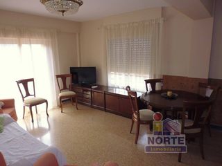 Etagenwohnung in Centre-Zona Alta. Oportunidad inversores. vivienda actualmente arrendada, con cont