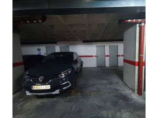 Aparcament cotxe a Centre-Zona Alta. Garaje en venta con trastero en el centrozona alta de alcoi
