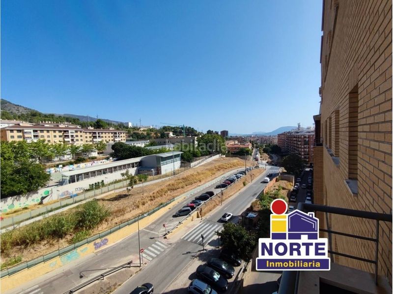 Foto 40bd3b2a-0ba3-4ca2-9d43-3ce900d24c10. Lloguer pis amb calefacció aparcament a Eixample Alcoi