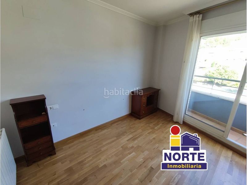 Foto ae1fd7f3-e362-4f16-b77a-728d6a6a56a9. Rent flat with heating parking in Eixample Alcoi