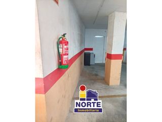Aparcament cotxe a Zona Nord