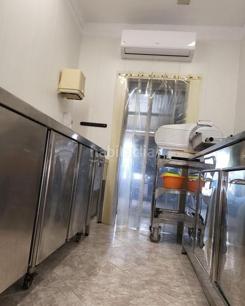 Foto 0fafa4e7-43d6-47cc-9c24-bb727cfa71c4. Lloguer local comercial a Playa Fañabé Alto Adeje