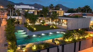 Xalet a Casco Urbano. Elegante villa bali. playa paraíso. adeje