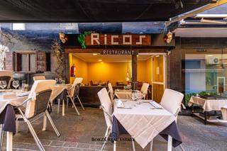 Lloguer Local Comercial a Los Cristianos. Se traspasa conocido restaurante en zona centrica, al lado playa