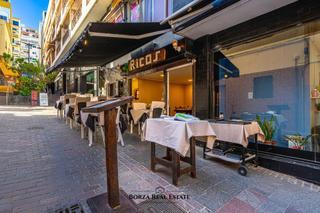 Traspàs Local Comercial a Los Cristianos. Se traspasa conocido restaurante en zona centrica, al lado playa