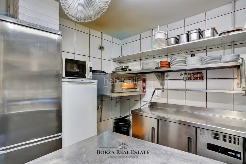 Foto b286330d-f2a1-48e4-b831-e33e2735cd00. Alquiler local comercial se traspasa pizzería dedicada a la cocina italiana en pleno corazón de costa ! en Adeje