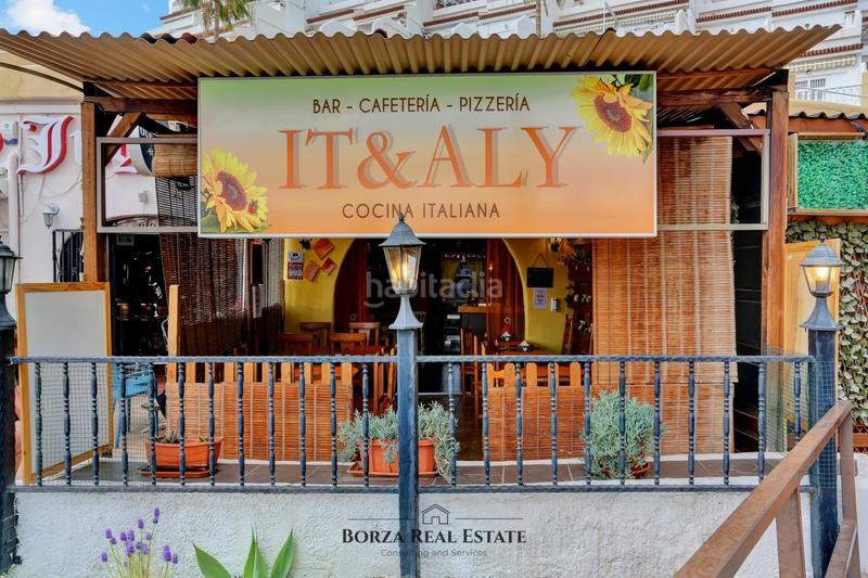 Foto c66bd7ea-db52-4d37-a863-b1690658b5e3. Alquiler local comercial se traspasa pizzería dedicada a la cocina italiana en pleno corazón de costa ! en Adeje