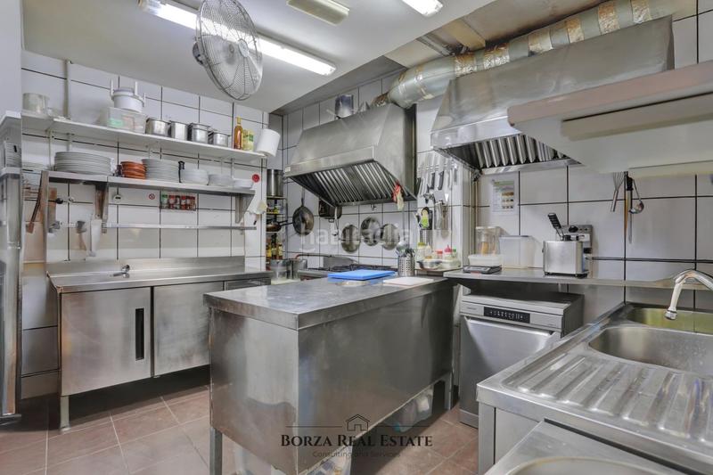 Foto e4bd9dc3-0d52-4689-aa0e-61dcb0b8ec14. Alquiler local comercial se traspasa pizzería dedicada a la cocina italiana en pleno corazón de costa ! en Adeje