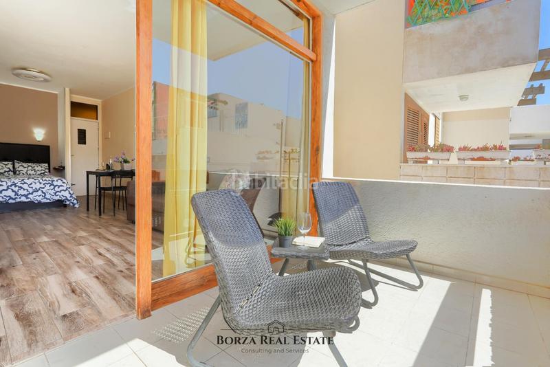 Foto e264b813-d7d8-48c8-9875-4740e51ec028. Estudio en avenida de rafael puig lluvina 9 se vende estudio en las américas a dos pasos de la Playa de las Américas, arona en Adeje