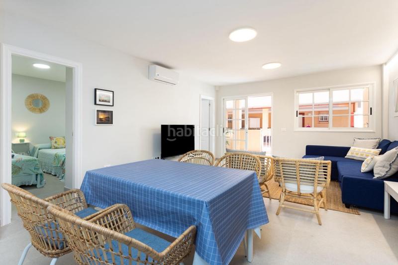 Foto 49abed30-df66-4c12-b5f0-b481ef121705. Rent apartment with pool in Los Cristianos Arona