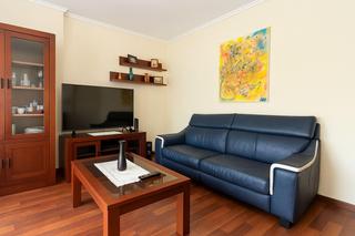 Apartament a Valle San Lorenzo. Se vende amplio apartamento de tres habitaciones en valle san lo