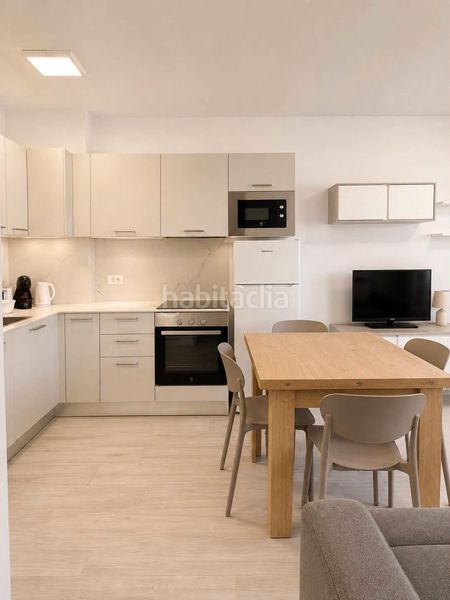 Foto 97f74c30-6127-4f01-8c49-4a3e46a7e8de. Alquiler apartamento en avenida juan carlos i 3 apartamento en Los Cristianos para tus vacaciones en Arona
