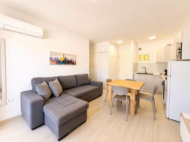 Foto c5e5b70b-4c1a-4e66-9839-15e1e95cc54f. Alquiler apartamento en avenida juan carlos i 3 apartamento en Los Cristianos para tus vacaciones en Arona