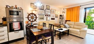 Affitto Piccolo appartamento  Avenida ernesto sarti. Seasonal rental apartment in tourist area, costa adeje, south te