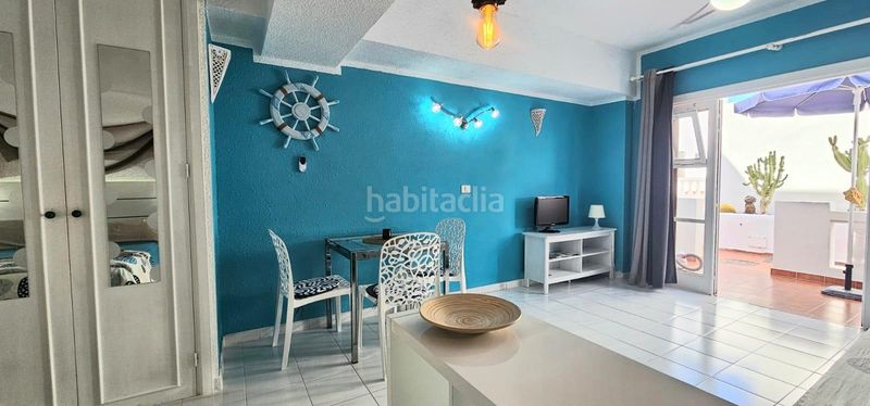 Foto fa1c3670-f484-4ae1-a02f-859e9cdfc319. Estudi amb piscina a Los Cristianos Arona