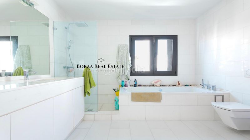 Foto 1a6d5676-7ff7-4f09-996a-df881f3497ba. Xalet amb aparcament piscina a Playa Fañabé Alto Adeje