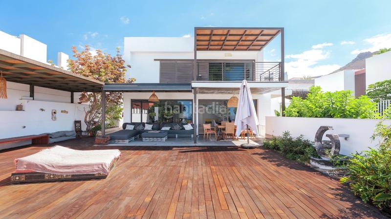 Foto 1db0e93e-40ad-4a32-8e8b-191b26bd838e. Xalet amb aparcament piscina a Playa Fañabé Alto Adeje