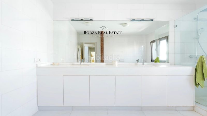 Foto 8cda5189-0146-46b0-bbed-4d43d75108f5. Xalet amb aparcament piscina a Playa Fañabé Alto Adeje