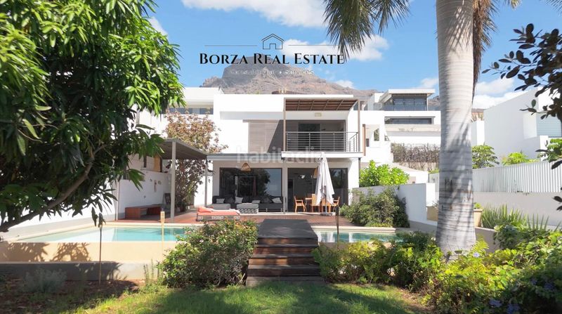 Foto d8b0562f-3c79-4fc9-a91b-1017c1bb83e9. Xalet amb aparcament piscina a Playa Fañabé Alto Adeje