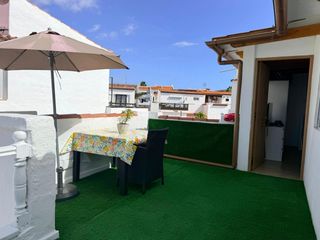 Attique à Avenida de josé antonio tavio 25. Se venden 1 apartamento y 1 estudio en costa del silencio