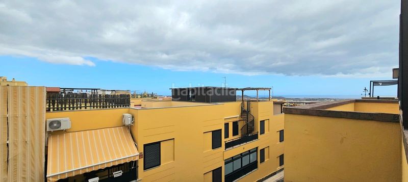 Foto c268344f-2721-48d2-a602-69af2ce0fdfb. Àtic a calle envolvente 54 a Cho - Parque de la Reina Arona