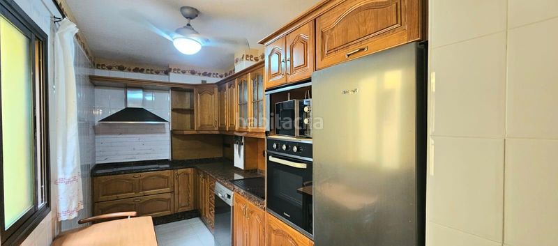 Foto dbbe4e14-25f8-4cd2-b561-4e86d47b847f. Àtic a calle envolvente 54 a Cho - Parque de la Reina Arona