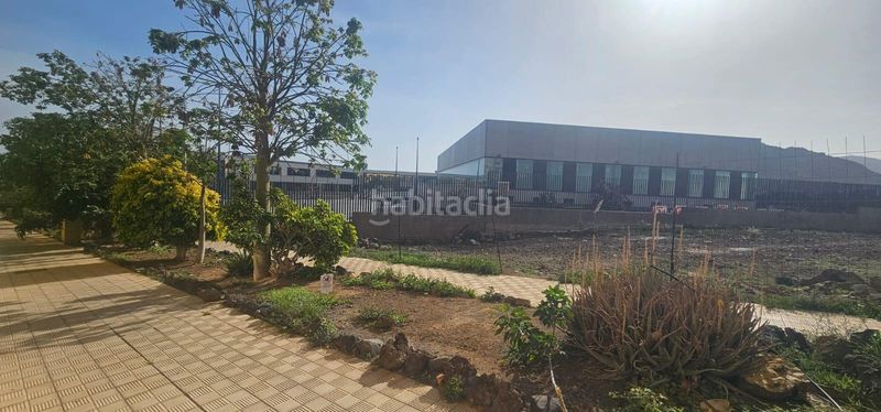 Foto fed29361-9902-4e47-bce5-4293ecab2303. Àtic a calle envolvente 54 a Cho - Parque de la Reina Arona