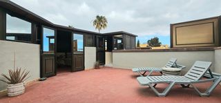 Ático en Calle envolvente 54. Se vende ático con magnífica azotea en parque de la reina, cho