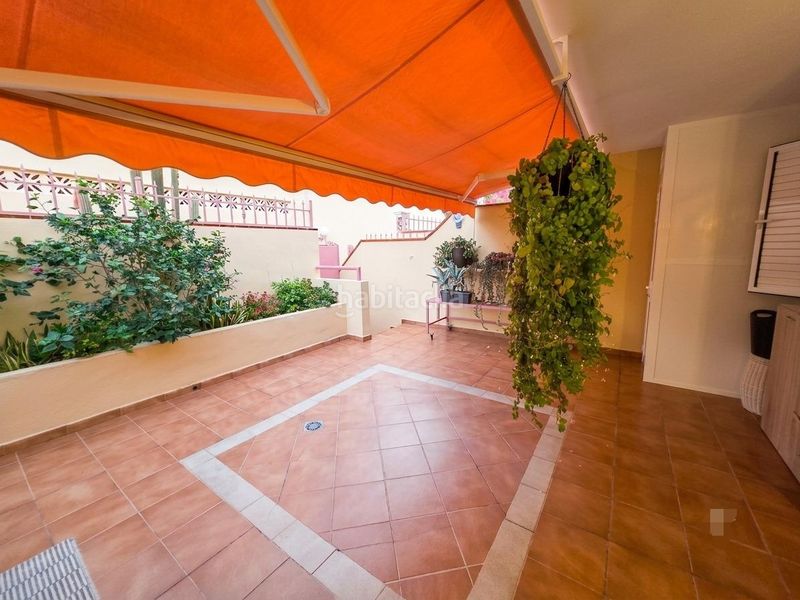 Foto 03116784-6085-4a54-bbcb-60ff9875f4ac. Casa adossada a calle calle jarcias 6 a Casco Urbano Adeje