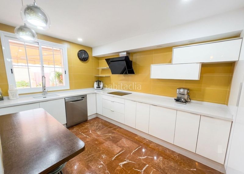 Foto cbf8092a-8412-45f3-8594-a08550922885. Casa adossada a calle calle jarcias 6 a Casco Urbano Adeje