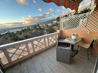 Lloguer Estudi  Calle países bajos 25. Se alquila po temporada estudio con vista al mar en san eugenio