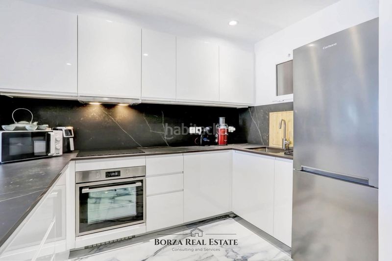 Foto a20c4aff-d831-4ad0-84b7-b724d1cce128. Apartament amb aparcament piscina a Torviscas Centro y Alto Adeje