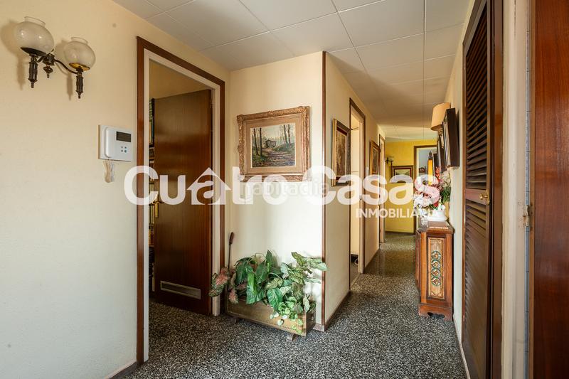 Foto 96124e41-c09c-4d52-a0ea-3b1d3ad23b51. Àtic amb calefacció aparcament a La Nova Esquerra de l´Eixample Barcelona