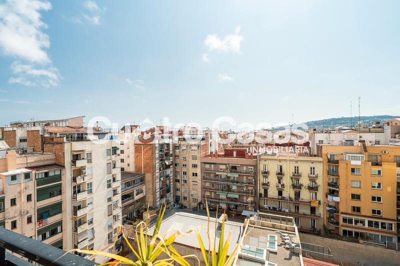Foto 129cfde5-eb2d-4071-bc40-79cbbeff3731. Penthouse with heating parking in La Nova Esquerra de l´Eixample Barcelona