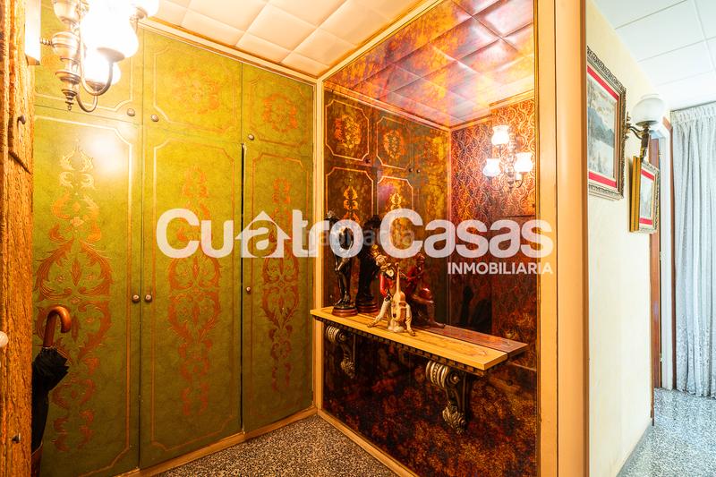 Foto 82c8838b-37ef-4603-83a8-909c46fc1650. Penthouse with heating parking in La Nova Esquerra de l´Eixample Barcelona