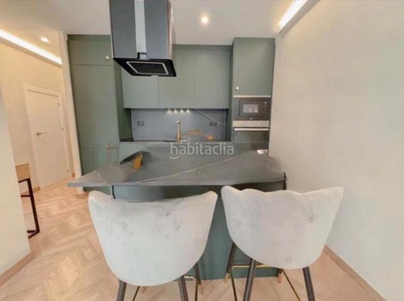 Foto 760d9907-aedf-4e9a-8bfe-b0ccead65898. Piso en Raval Barcelona