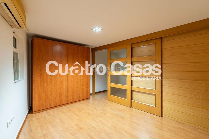 Foto f6c7feb3-f932-43cd-a574-fd7238ad3218. Piso en Raval Barcelona