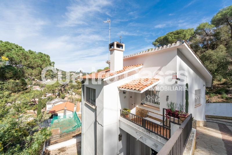 Foto 5c975d8a-88f9-4960-a10e-d45fb621b589. Chalet mit pool in Urbanitzacions Argentona