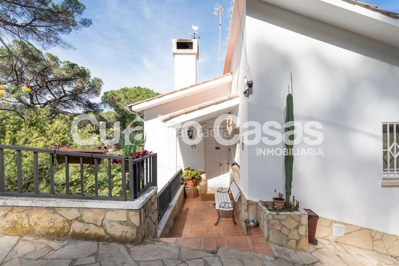 Foto 8e6595f4-e3bc-41d7-b55c-e424d8570307. Chalet mit pool in Urbanitzacions Argentona