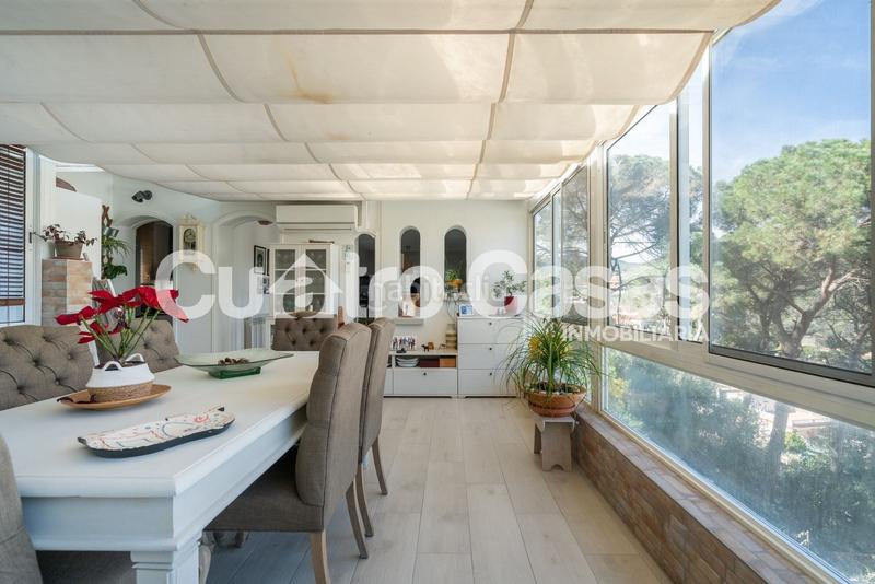 Foto f4e4530e-02bd-45aa-8399-af0fcd7e49c9. Chalet mit pool in Urbanitzacions Argentona