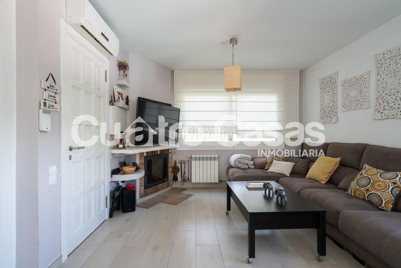 Foto 690500b9-5fc9-490a-afea-e78c96cf2501. Chalet avec piscine dans Urbanitzacions Argentona