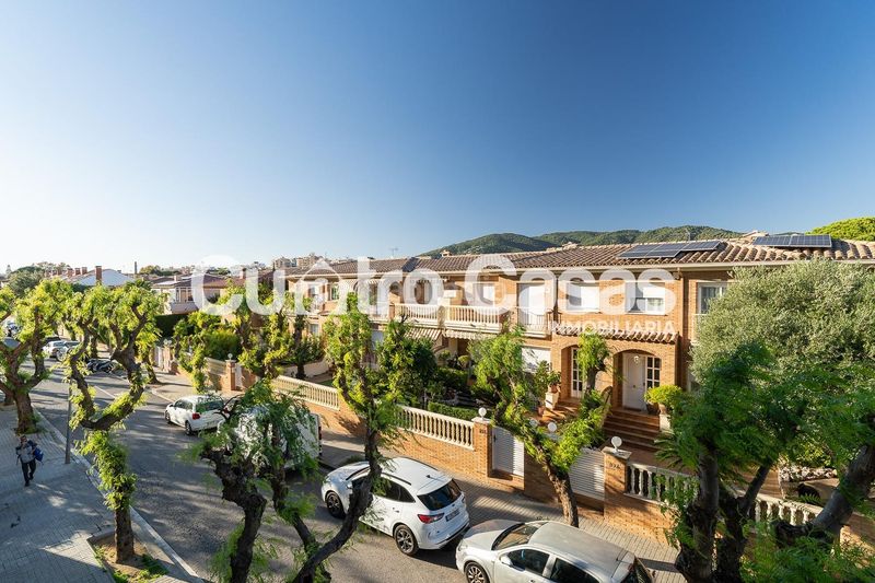 Foto 66fbc14f-682b-44f7-8185-b7f112477243. Pis amb aparcament a Sector Est Premià de Mar