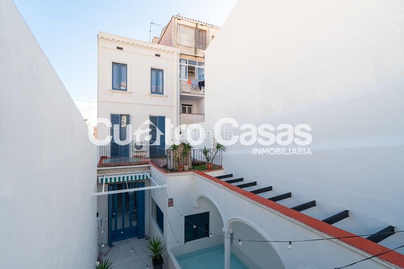 Foto 5df8c8f0-6b7f-447f-adac-890ef7da2279. Casa amb xemeneia calefacció aparcament a Centre Masnou (El)
