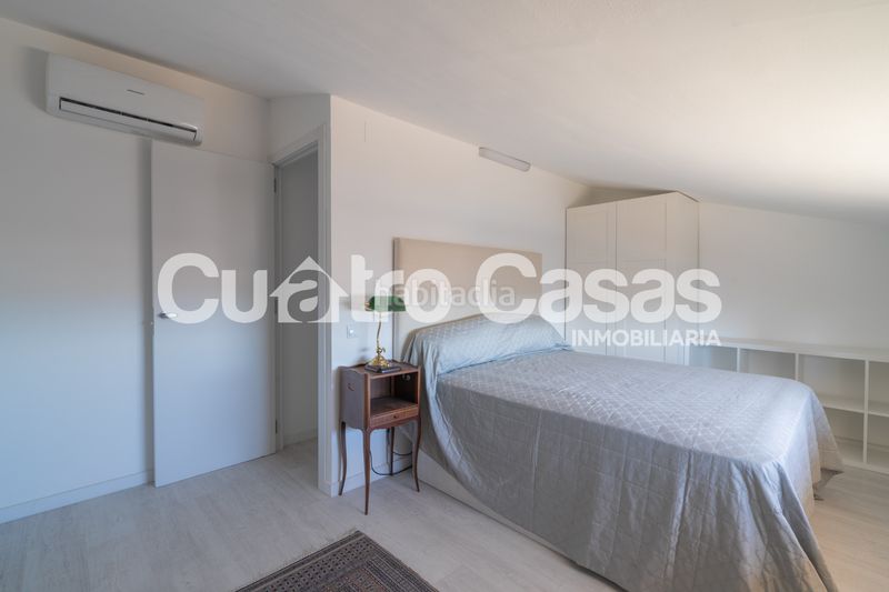 Foto 4fbe0e00-7939-481a-b74a-5e015f5ce9ad. Àtic a Dreta de l´Eixample Barcelona