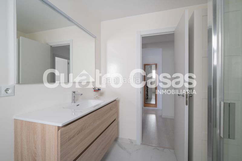 Foto d8ad56d0-f4cc-4263-852b-fc278993b0cb. Àtic a Dreta de l´Eixample Barcelona