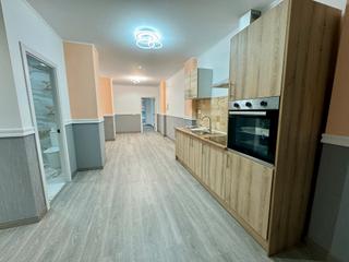 Appartement  Calle general pintos. ¡bajo con entrada independiente totalmente reformado a 200 metro