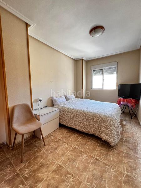 Foto 758b2f35-6d2e-440e-941c-12f589a7f31b. Piso en calle maestro francisco casanovas 7 en Antonio Machado Torrevieja