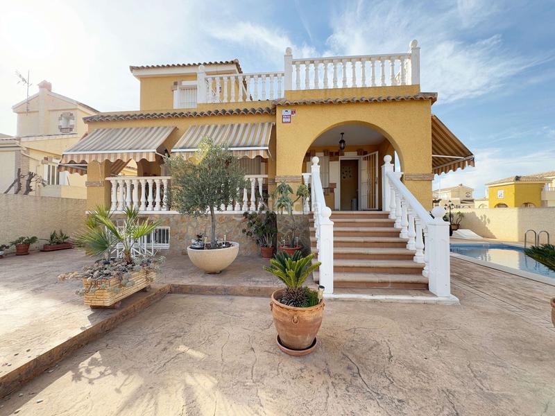 Foto 23dd4601-828a-446b-8c29-613363a2befd. Chalet en Monte y Mar Santa Pola
