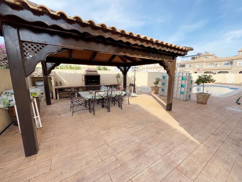 Foto 58c5a45d-1b21-4c71-8f8d-6b135865e11f. Chalet en Monte y Mar Santa Pola